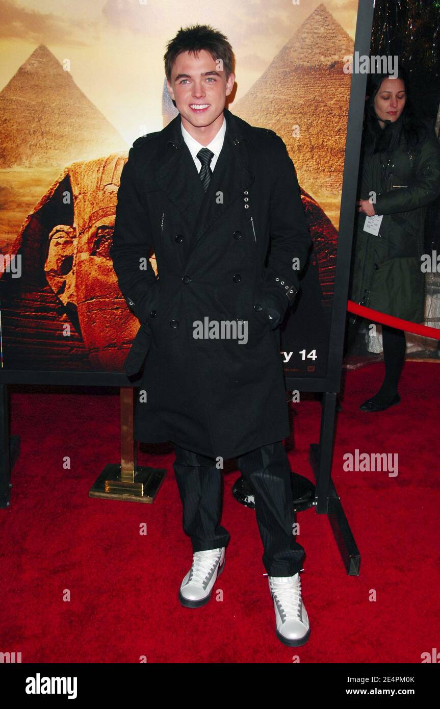Actor Jesse McCartney attends the premiere of 'Jumper' at the Ziegfeld Theater in New York City, NY, USA on February 11, 2008. Photo by Gregorio Binuya/ABACAPRESS.COM Stock Photo