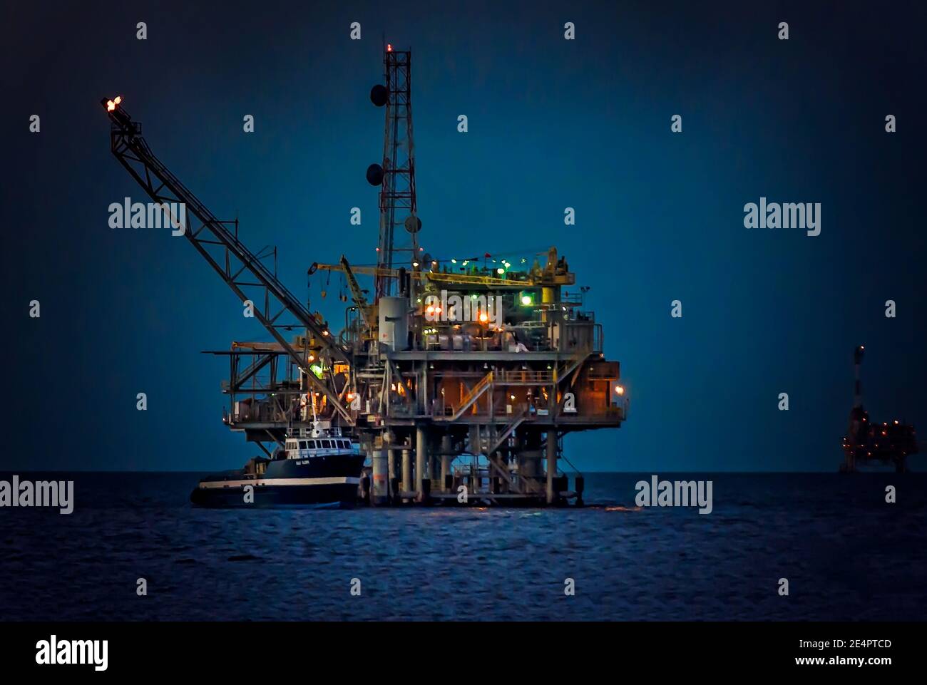 Drilling rig night hi-res stock photography and images - Alamy