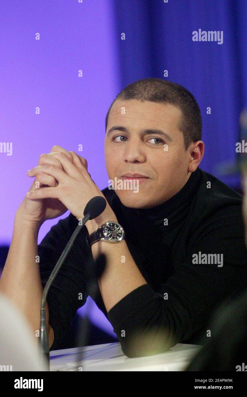 EXCLUSIVE - Faudel attends the taping of a Radio show in Paris, France on February 19, 2008. Photo by Greg Soussan/ABACAPRESS.COM Stock Photo