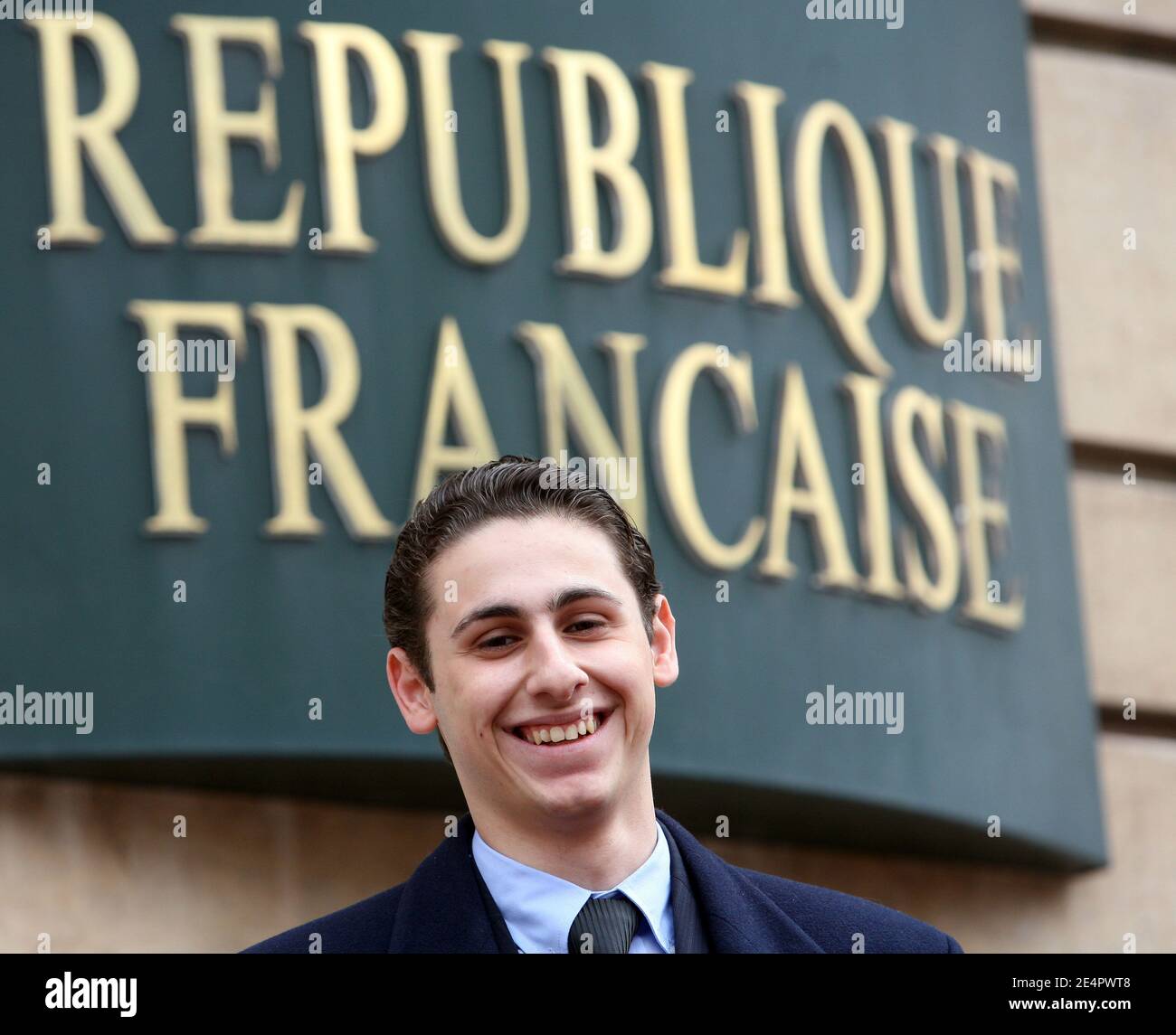 France's youngest mayoral candidate Maxime Verner, 18, poses in Bron, Lyon  suburb, on February 21, 2008. Photos by Vincent Dargent/ABACAPRESS.COM  Stock Photo - Alamy