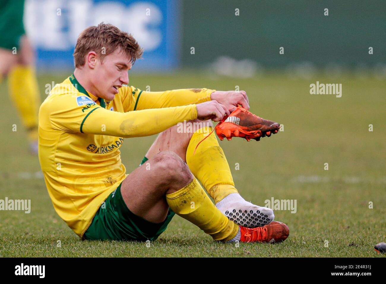 Sittard Netherlands January 24 Zian Flemming Of Fortuna Sittard Taking Off His Shoe During The Dutch Eredivisie Match Between Fortuna Sittard And Stock Photo Alamy