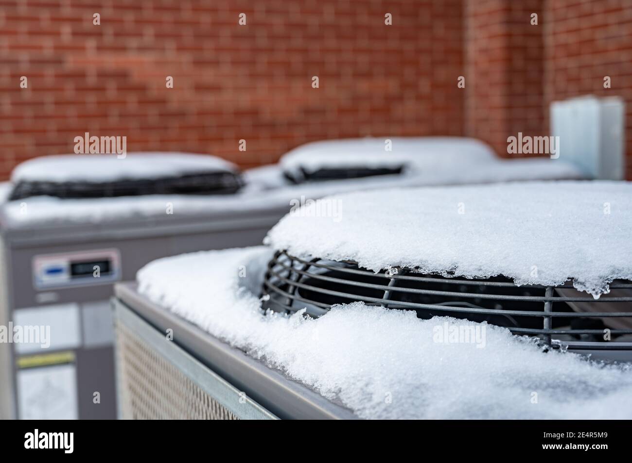 Outdoor Ac Unit High Resolution Stock Photography and Images Alamy