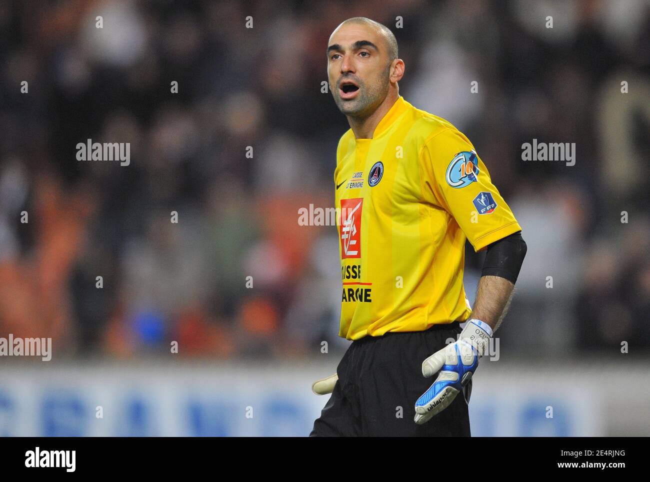 Goalkeepers soccer hi-res stock photography and images - Page 5 - Alamy
