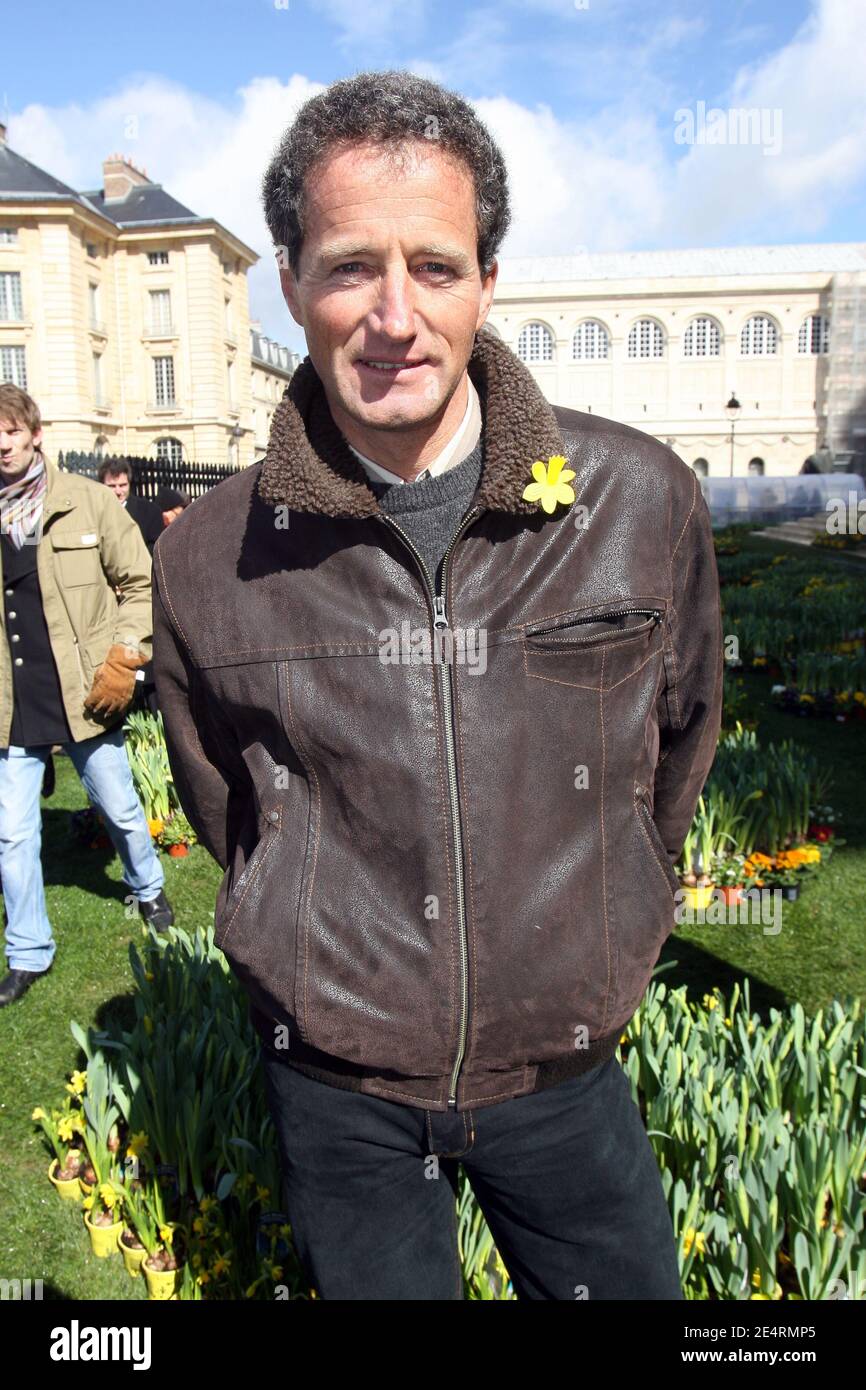 Michel Desjoyeaux seen at the launch of 'Une jonquille pour la vie' operation at Pantheon in Paris, France on March 21, 2008, to support the fight against cancer. Photo by Mehdi Taamallah/ABACAPRESS.COM Stock Photo