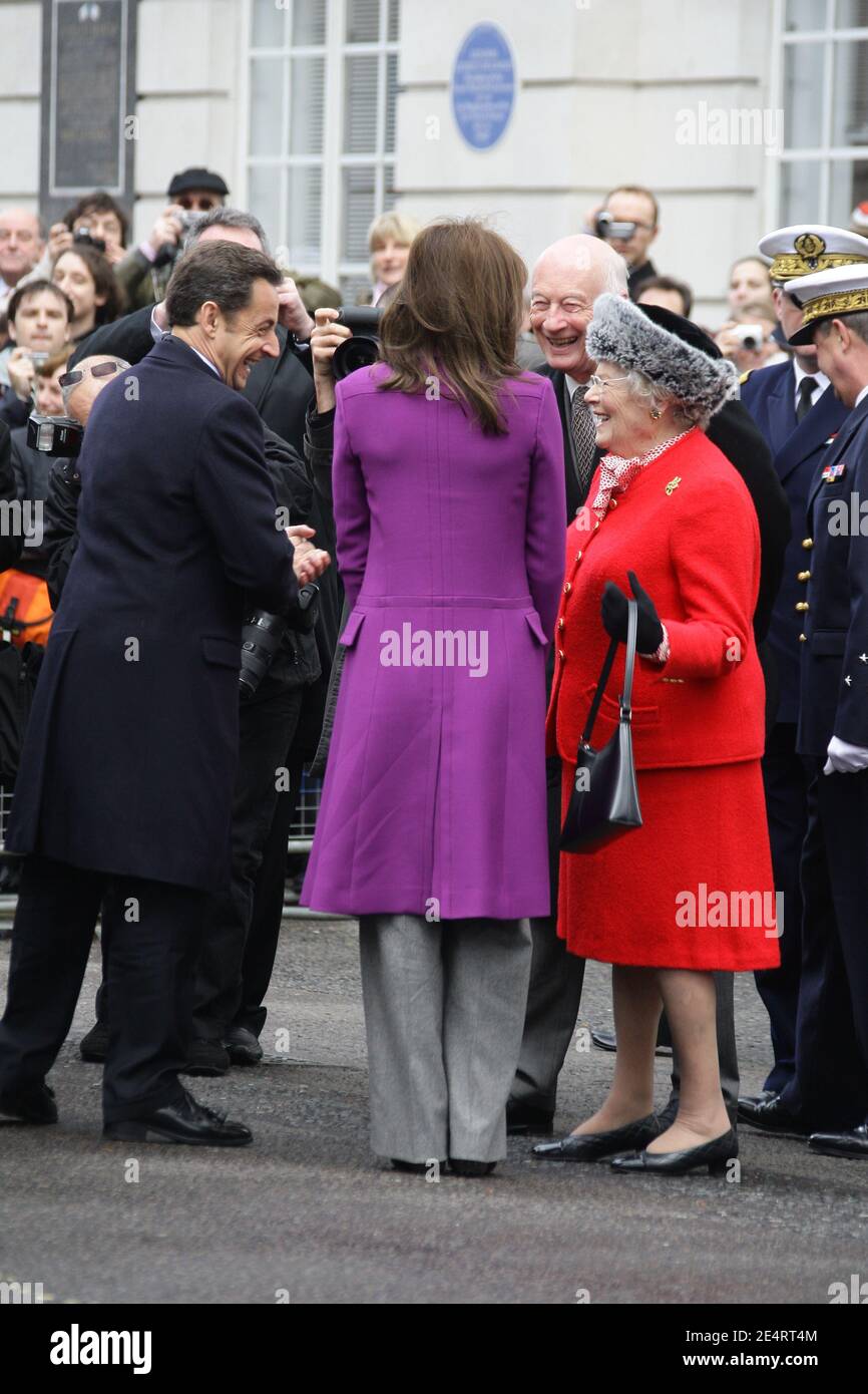 French President Nicolas Sarkozy his wife Carla Bruni-Sarkozy and Sir Winston Churchill daughter Lady Soames attend the laying of a wreath at the Statue of Charles De Gaulle, in London, UK on March 27, 2008. Photo by Jacovides/Pool/ABACAPRESS.COM Stock Photo