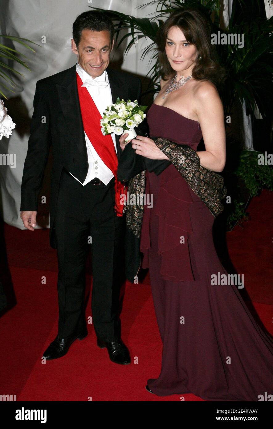 French President Nicolas Sarkozy and his wife Carla Bruni-Sarkozy arrive at the Guildhall for a diner offered by London city mayor, David Lewis in London, UK on March 27, 2008. Photo by Alain Benainous/Pool/ABACAPRESS.COM Stock Photo