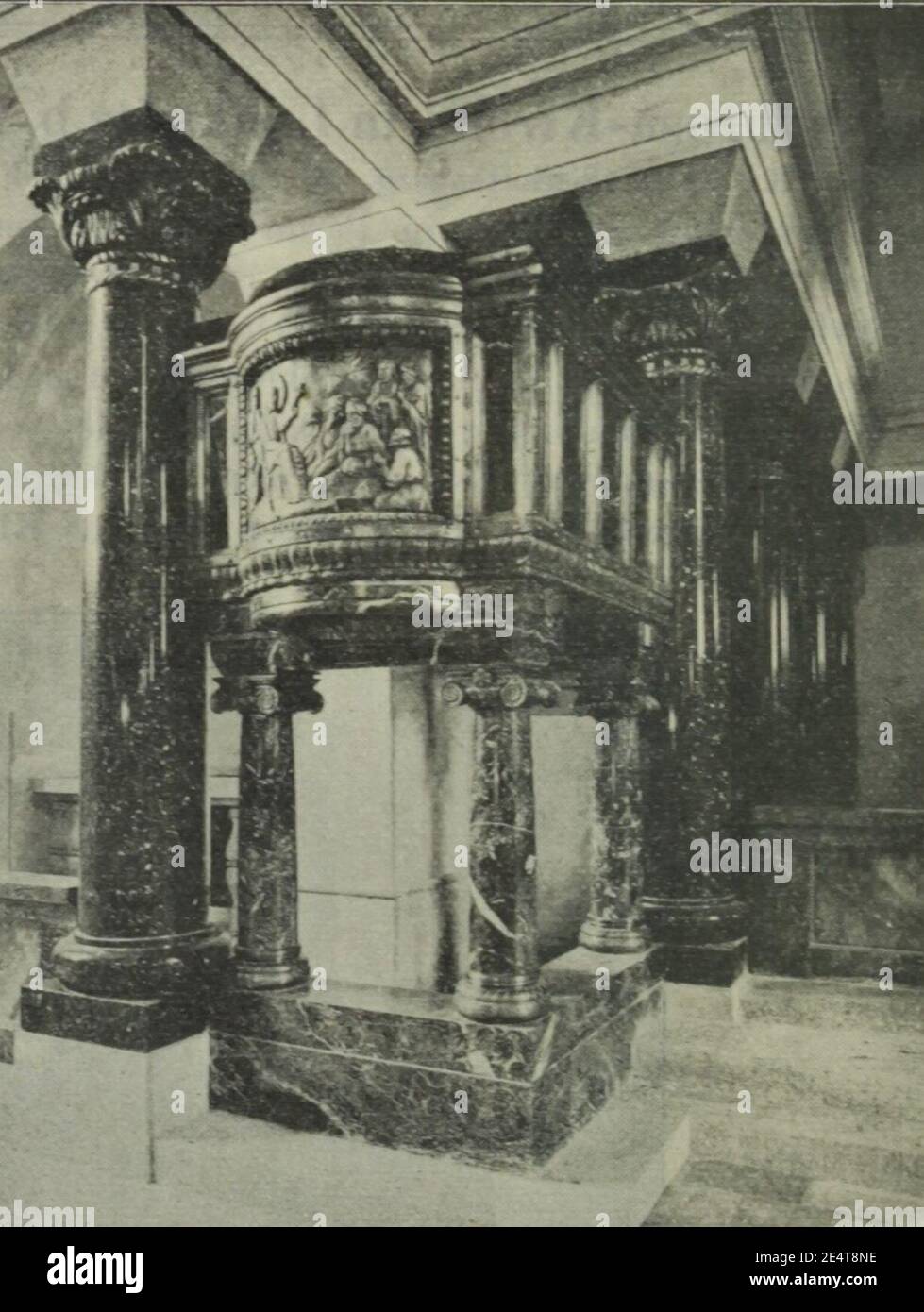 Mater Dolorosa (Berlin-Lankwitz) - Kanzel 1912 Stock Photo - Alamy