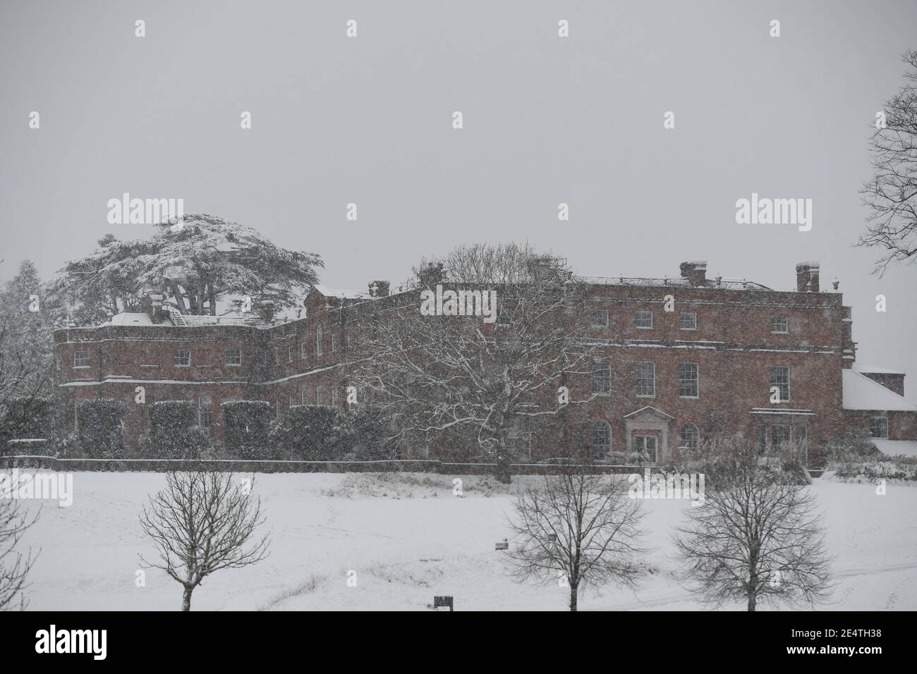 First snowfall in Watford during Winter 2021. 7cm of snow fell in the space of 3 hours. It gave