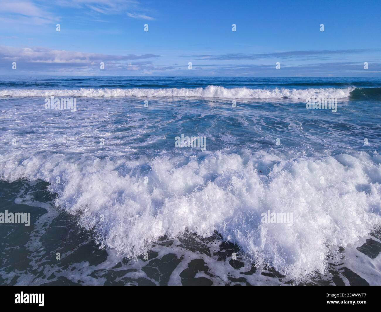 Blue ocean waves vector hi-res stock photography and images - Alamy