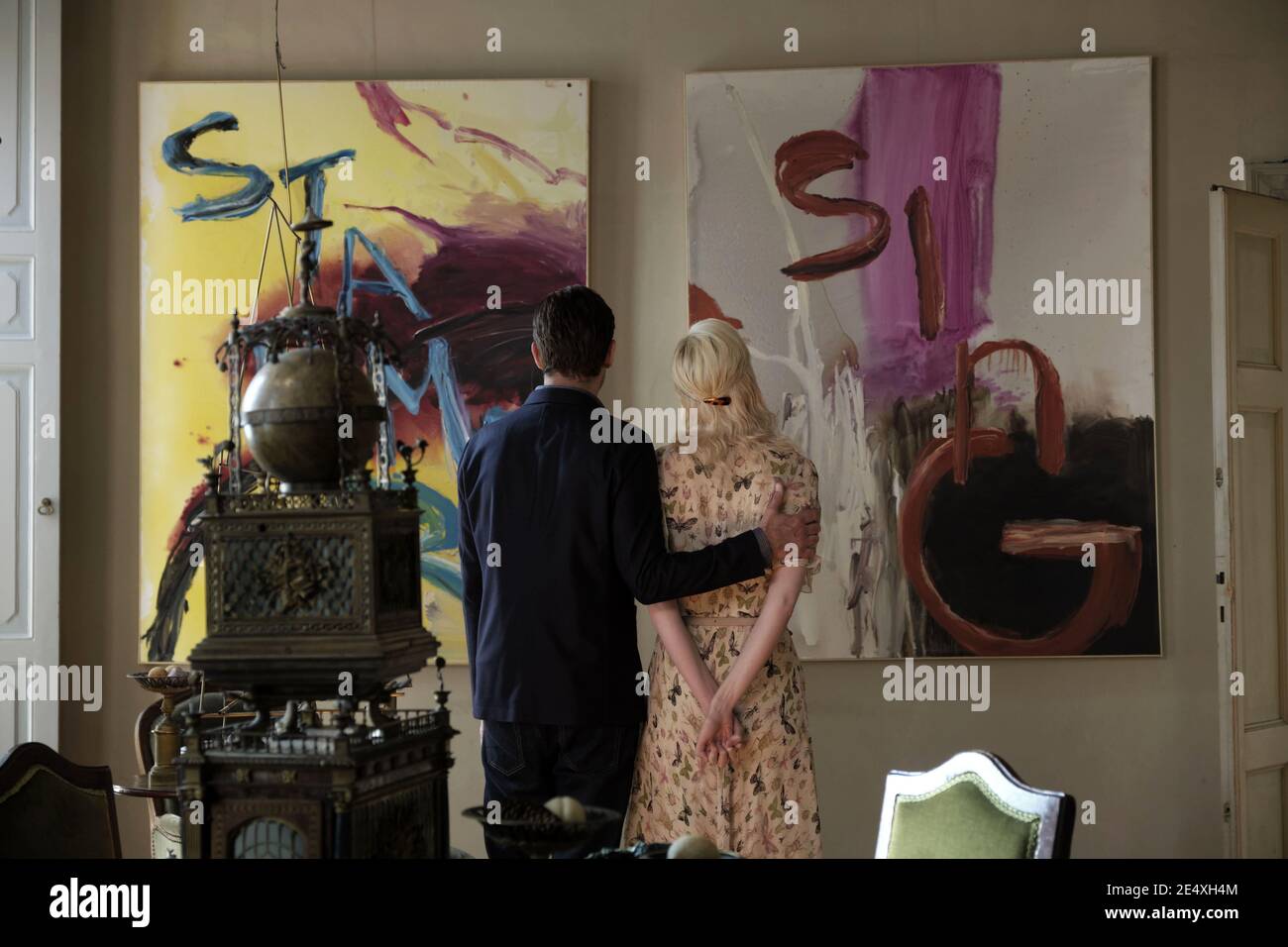 ELIZABETH DEBICKI and CLAES BANG in THE BURNT ORANGE HERESY (2019), directed by GIUSEPPE