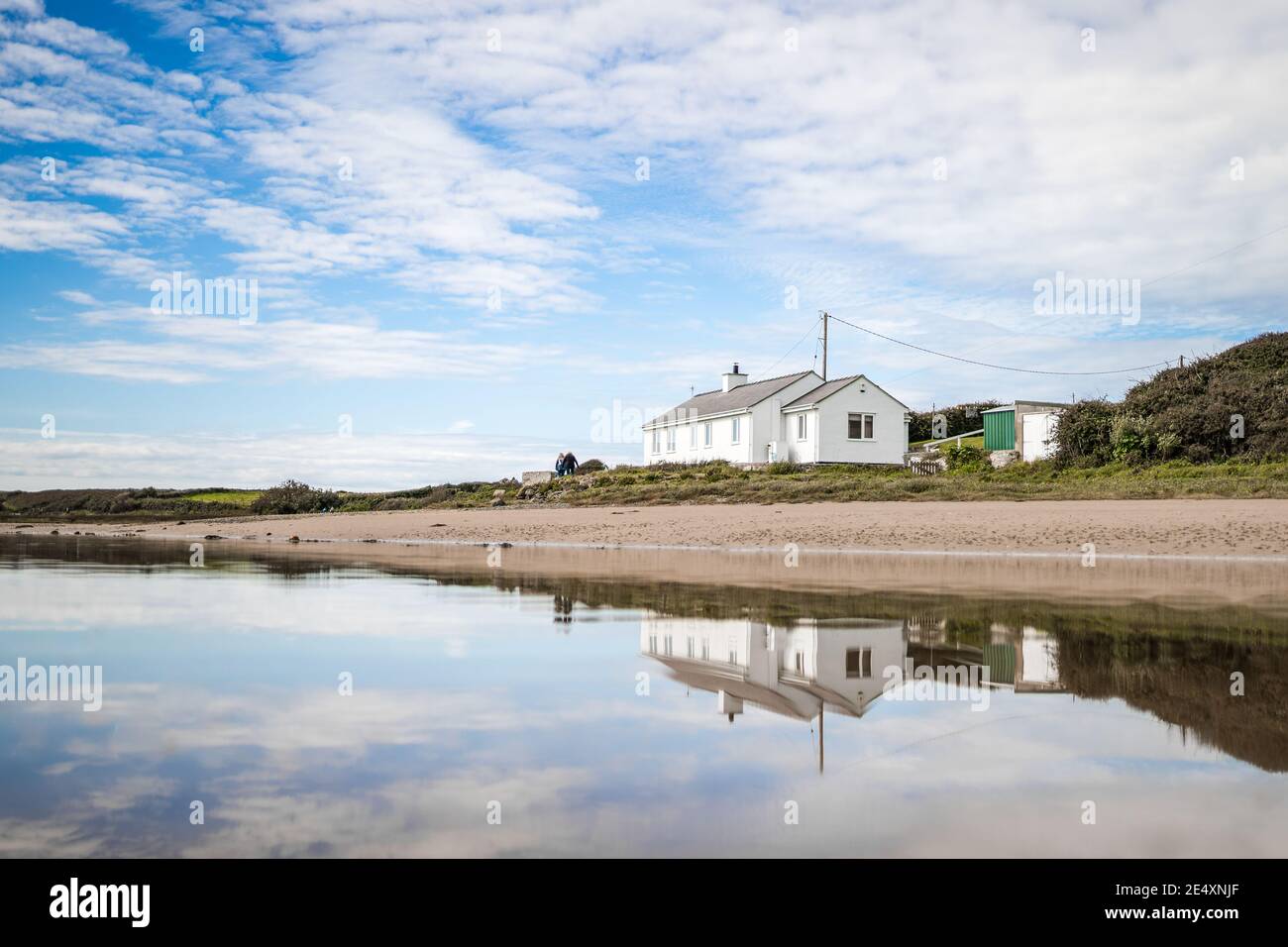 Stunning Off-Grid Apartment With Peaceful Atmosphere image