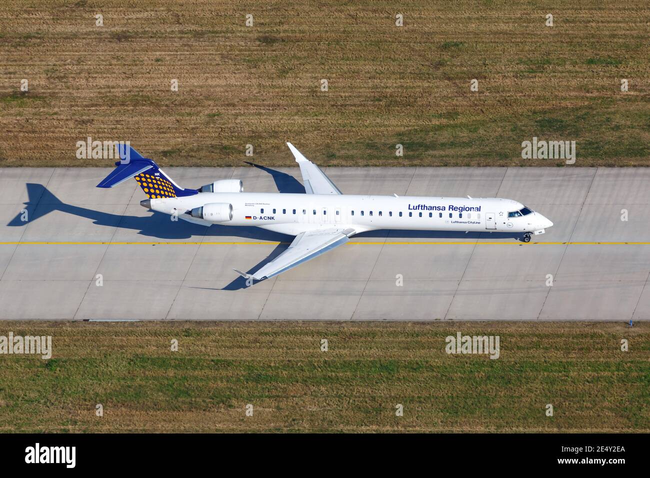 Canadair Crj 900 High Resolution Stock Photography and Images - Alamy