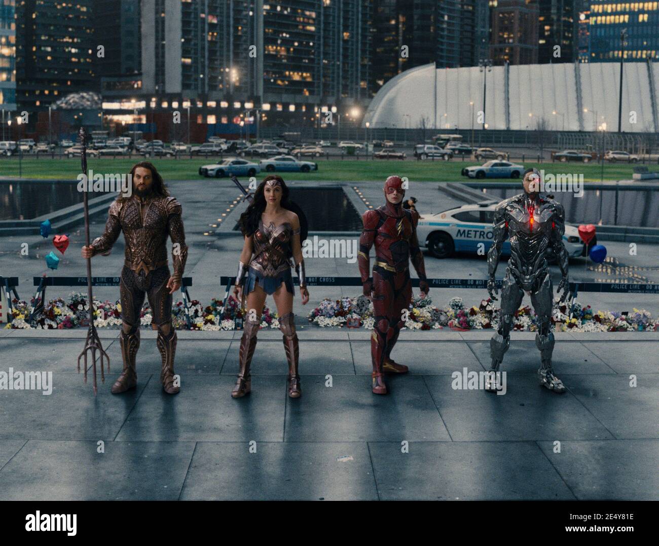 Justice League: Justice League (film, 2017): Jason Momoa (Aquaman), Gal Gadot (Wonder Woman), Ezra Miller (The Flash), Ray Fisher (Cyborg) Stock Photo