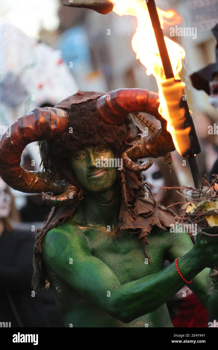 Scotland man male body paint hi-res stock photography and images - Alamy