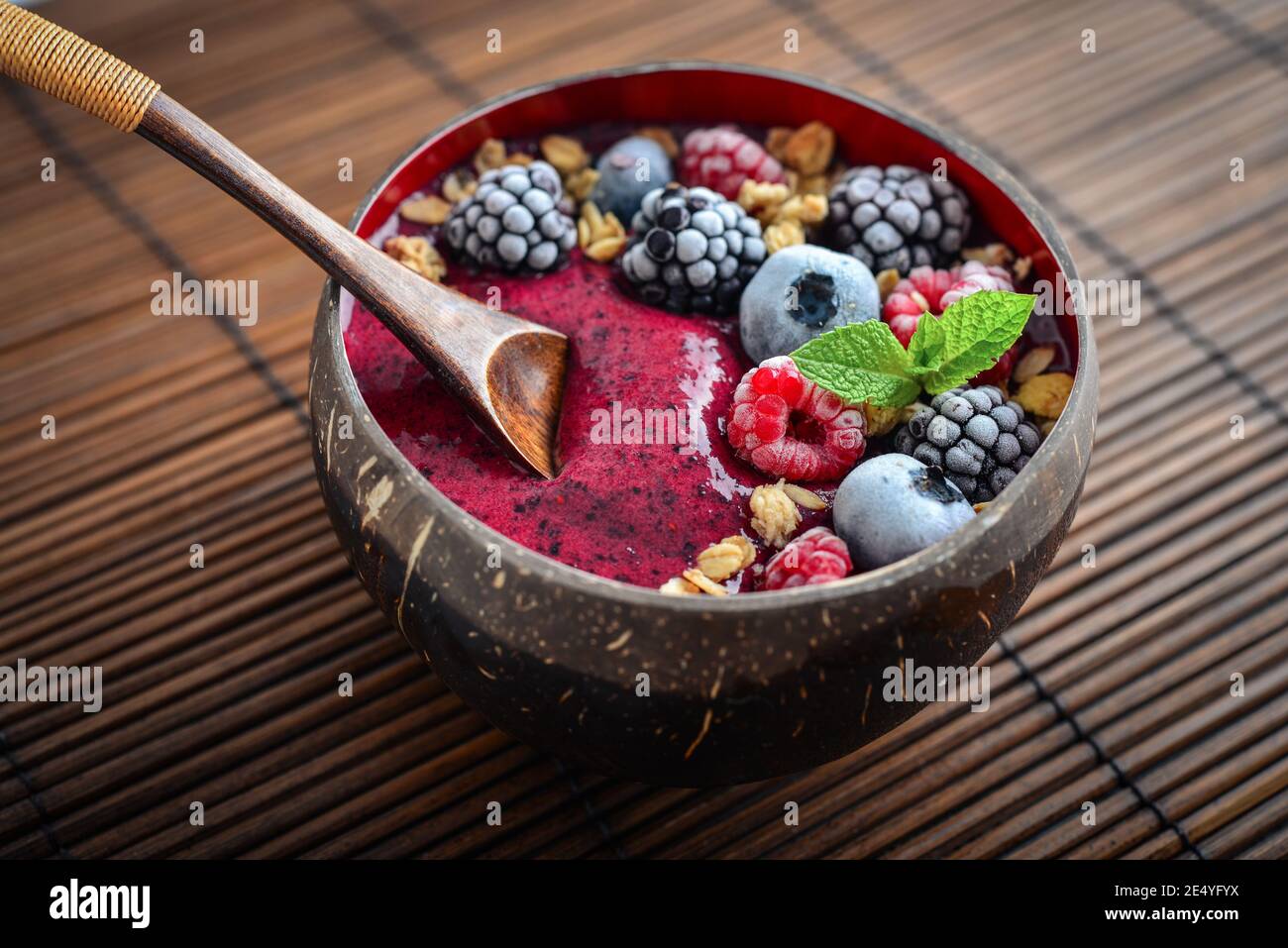 Mulberry oats hi-res stock photography and images - Alamy