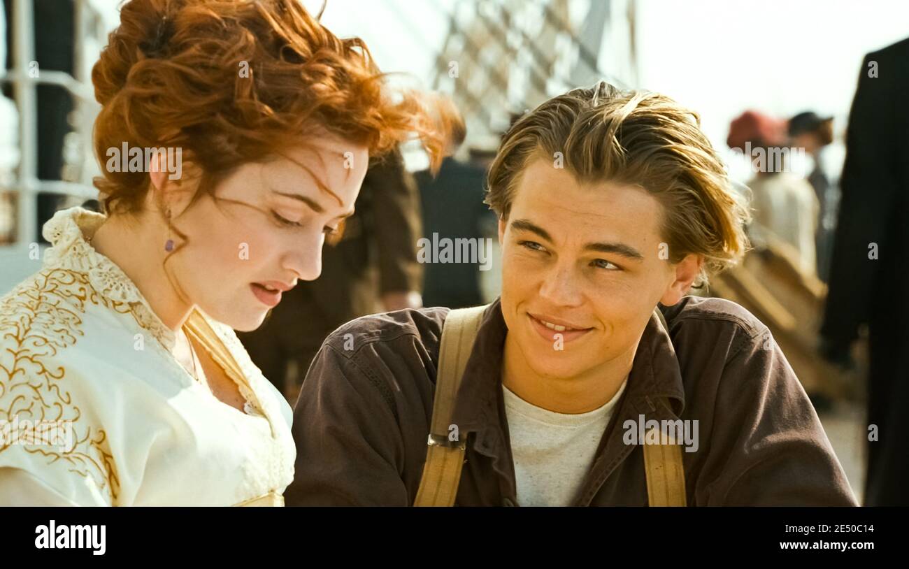 USA. Kate Winslet and Leonardo DiCaprio in a scene from the ...