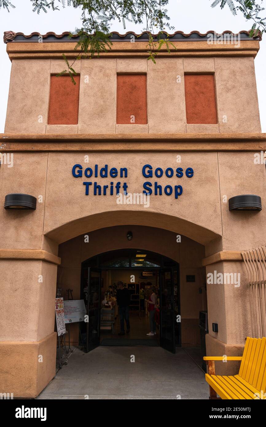Catalina, AZ - Nov. 27, 2019: The Golden Goose thrift shop is a 501(C)3 non-profit organization serving co-beneficiaries Saddlebrooke Community Outrea Stock Photo