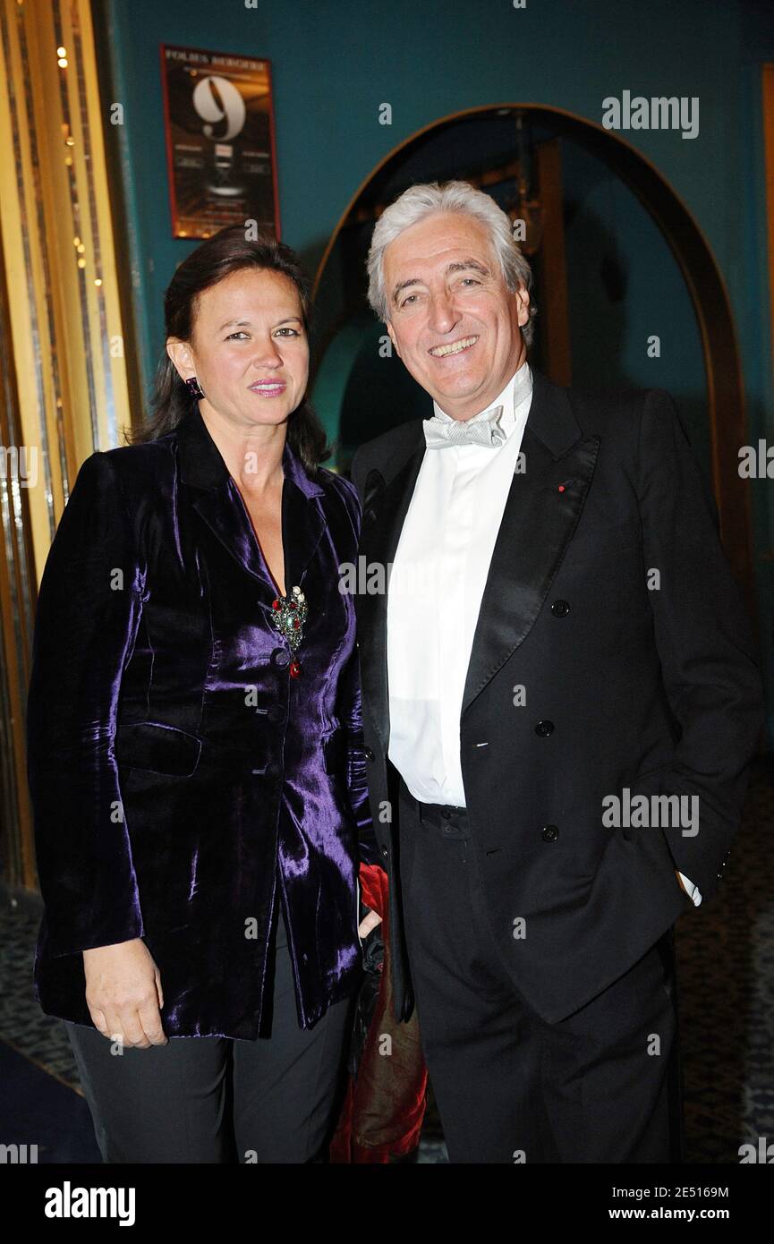Jean-Loup Dabadie and his wife Veronique attends the 22nd Molieres theatre  awards ceremony at the Folies Bergere in Paris, France on April 28, 2008.  Photo by Orban-Gouhier/ABACAPRESS.COM Stock Photo - Alamy
