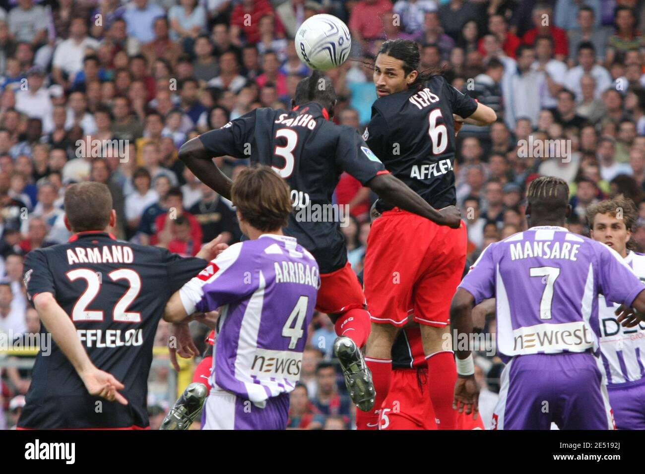 PSG's Mario Yepes during the French First leaugue Soccer match, FC Toulouse vs Paris Saint-Germain at the Ernest Wallon Stadium in Toulouse, France on May 3, 2008. The match ended in a 1-1 draw. Photo by Alex/Cameleon/ABACAPRESS.COM Stock Photo