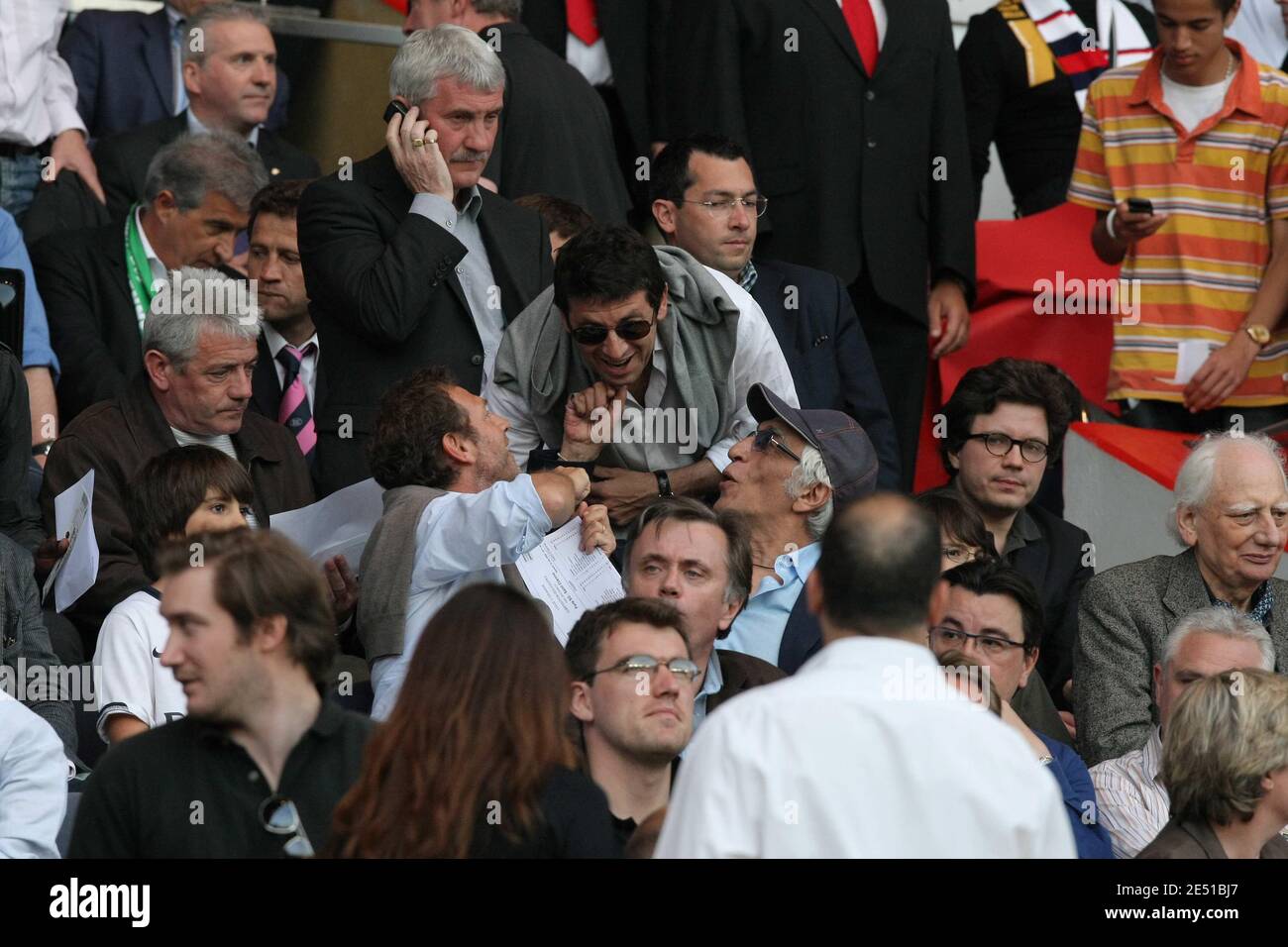 Patrick Bruel and Gerard Darmon attend the French First League Soccer match, Paris Saint-Germain vs aS Saint-Etienne at the Parc des Princes stadium in Paris, France on May 10, 2008. The match ended in a 1-1 draw. Photo by Mehdi Taamallah/Cameleon/ABACAPRESS.COM Stock Photo