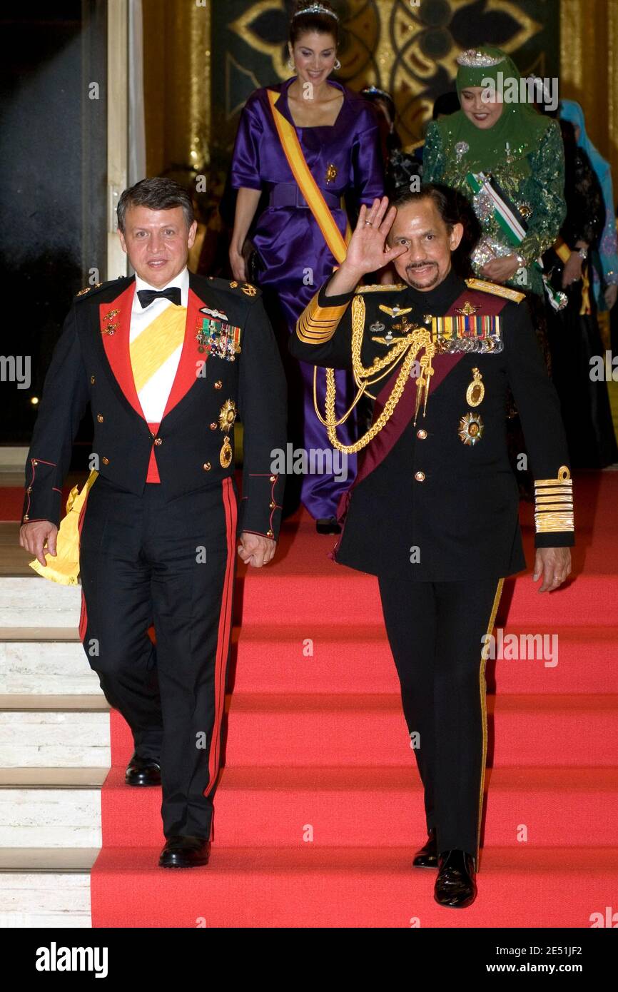 Page 2 Sultan Hassanal Bolkiah Of Brunei Darussalam High Resolution Stock Photography And Images Alamy