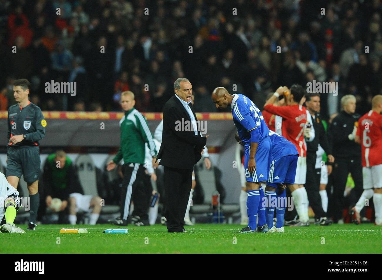 Chelsea's coach Avram Grant speaks with Nicolas Anelka during the UEFA Champions Final Soccer match, Manchester United vs Chelsea at the Luzhniki Stadium in Moscow, Russia on May 21, 2008. The