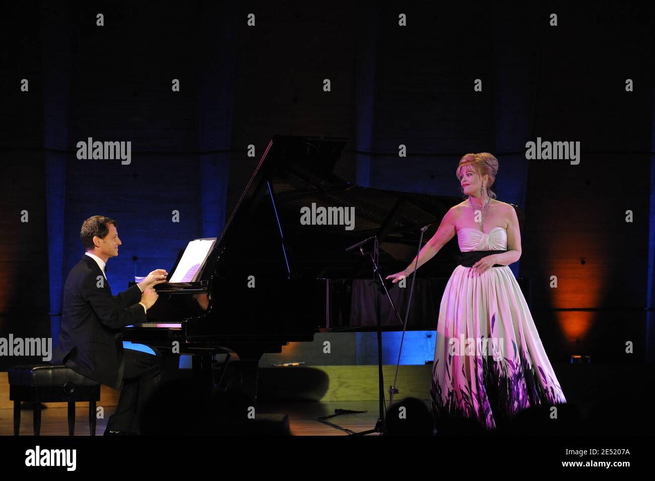 June anderson soprano hi res stock photography and images alamy
