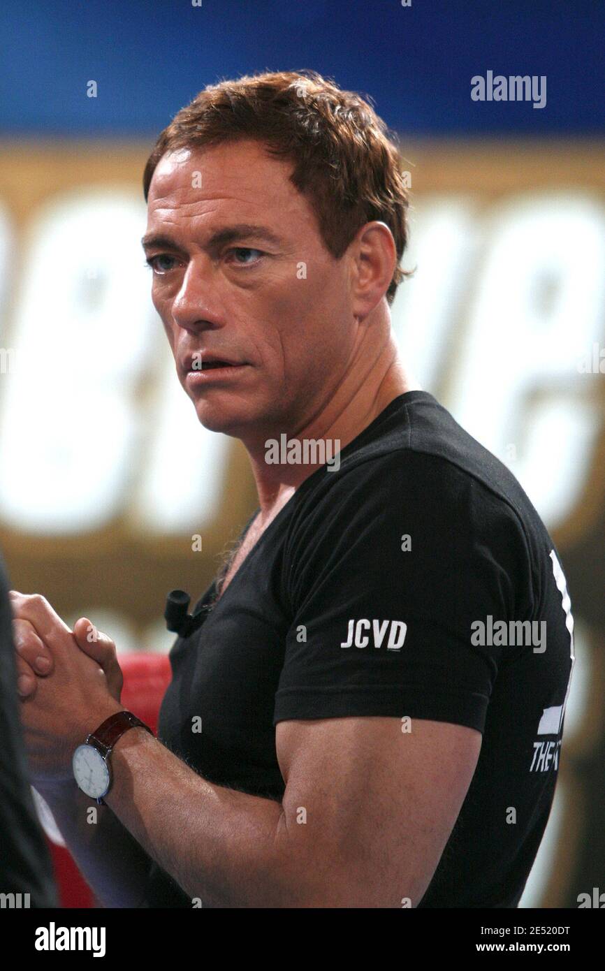 Jean claude van damme colonel guile hi-res stock photography and images -  Alamy