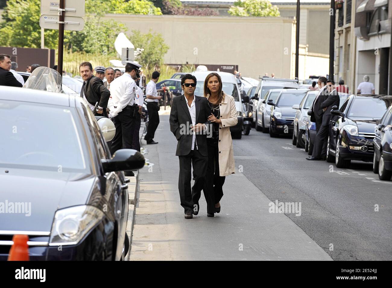 Jamel Debbouze and his wife Melissa Theuriau arrives at the inauguration of Jacques Chirac Foundation at Quai Branly Museum in Paris, France on June 9, 2008. Photo by Mousse/ABACAPRESS.COM Stock Photo