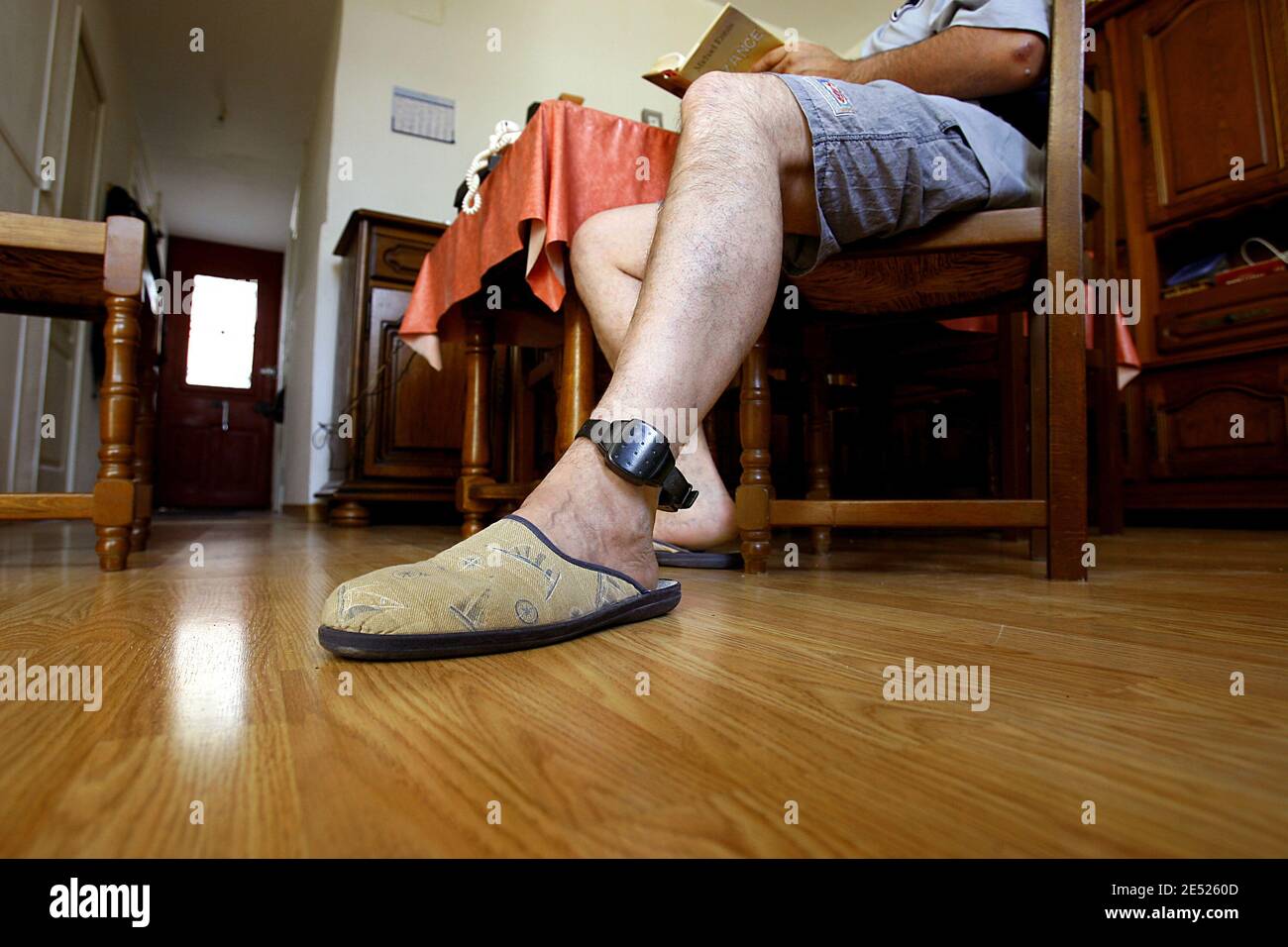 Ankle monitor home arrest hires stock photography and images Alamy