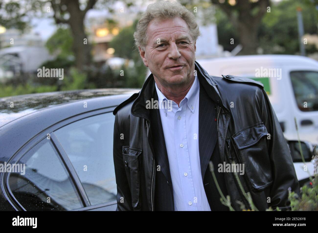 Journalist Robert Namias spotted leaving the TF1 building after the evening news in Paris, France on June 11, 2008. Photo by Mousse/ABACAPRESS.COM Stock Photo