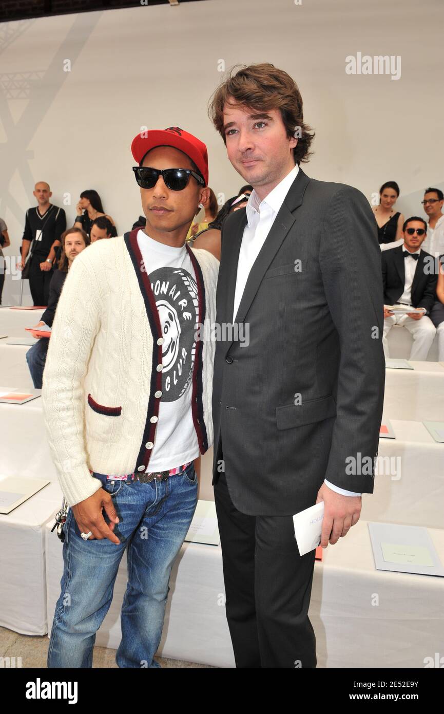 Pharrell Williams arrives for the Louis Vuitton Spring Summer 2011 Men's  Fashion Show Paris, France - 24.06.10 Stock Photo - Alamy