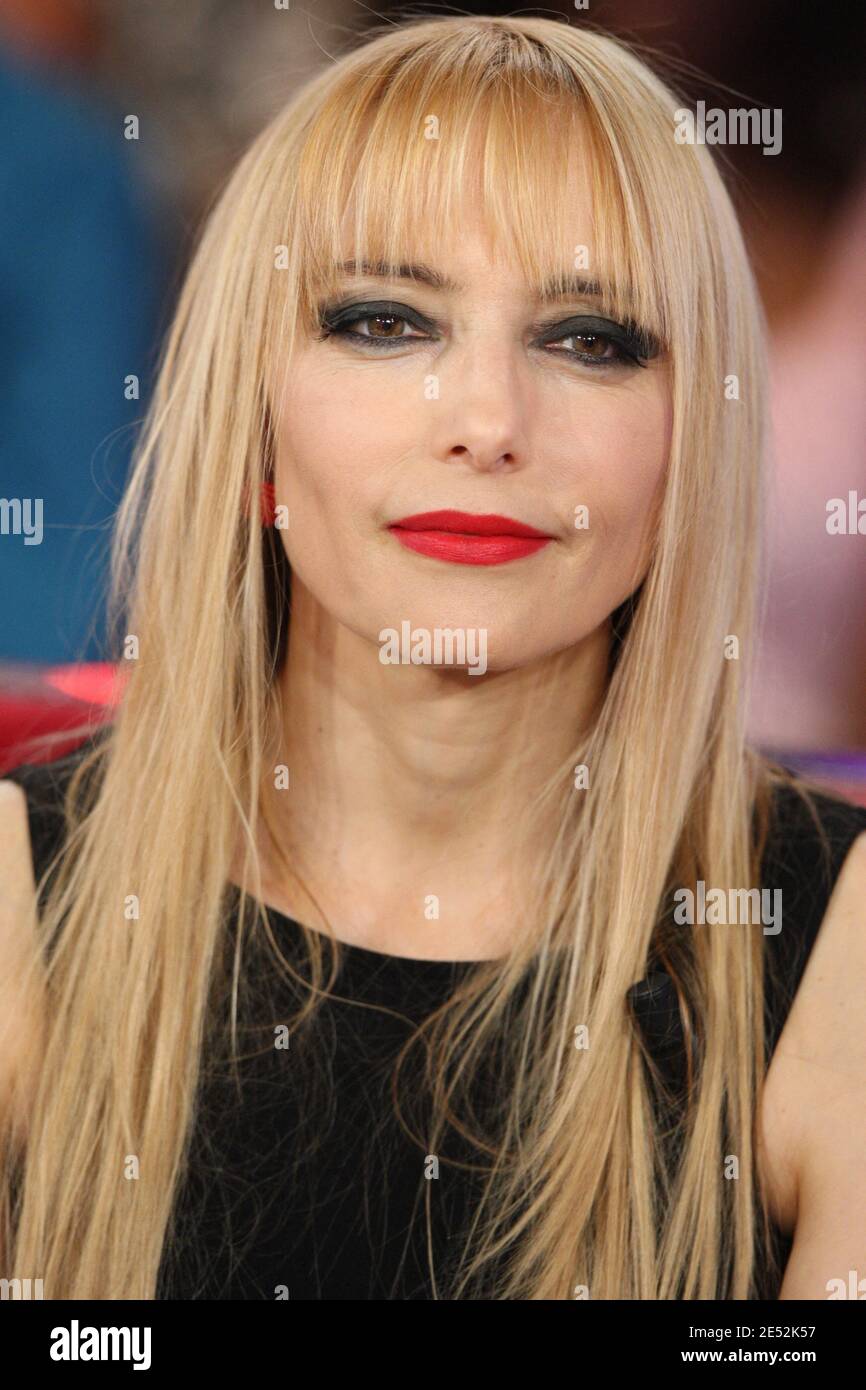Jeanne Mas lors de l'enregistrement de l'emission Vivement Dimanche a  Paris, France, le 21 mai 2008. Photo Max Colin/ABACAPRESS.COM Stock Photo -  Alamy