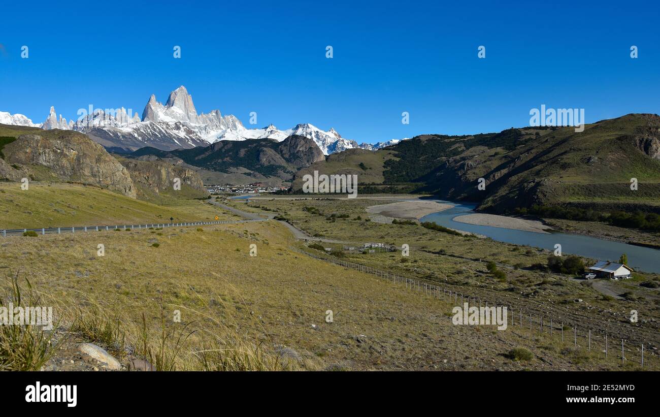 Road towards El Chalten with famous mountains Fitz Roy and Cerro Torre, patagonia, Argentina Stock Photo