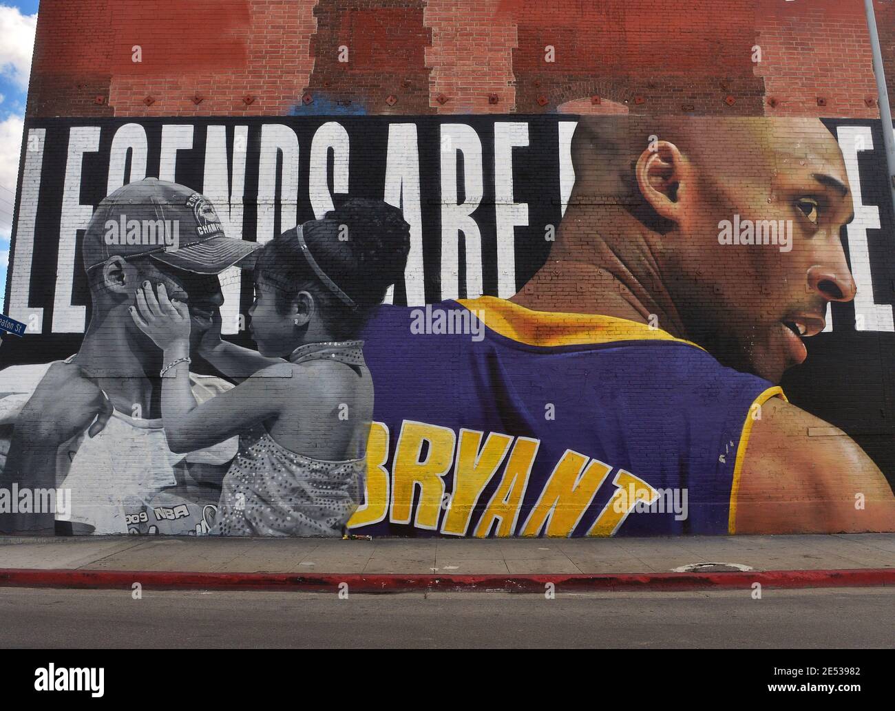 Los Angeles, United States. 26th Jan, 2021. A mural honoring Kobe Bryant and his daughter Gianna Bryant is seen on Monday, January 25, 2021 in Los Angeles. One day ahead of the anniversary of the Calabasas helicopter crash that killed the Laker legend, his 13-year-old daughter and seven others, Sen. Dianne Feinstein (D-CA) and Rep. Brad Sherman (D-CA) announced a bill Tuesday that would require Terrain Avoidance Warning Systems on all helicopters carrying six or more passengers. Photo by Jim Ruymen/UPI. Credit: UPI/Alamy Live News Stock Photo