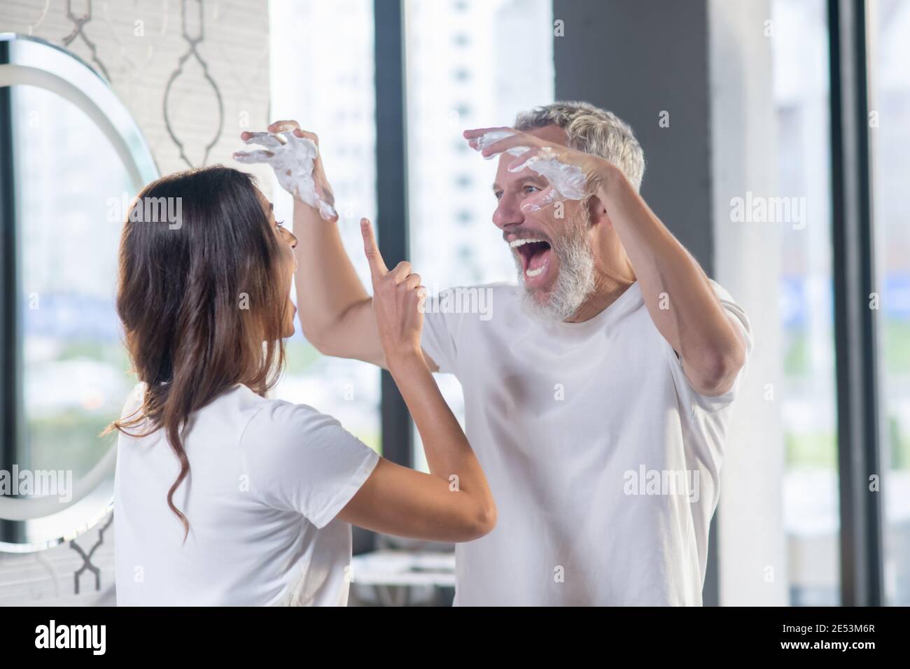 Soapy foam hi-res stock photography and images - Alamy