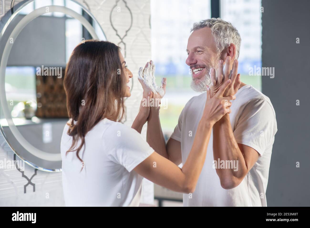 Soap suds funny hi-res stock photography and images - Alamy