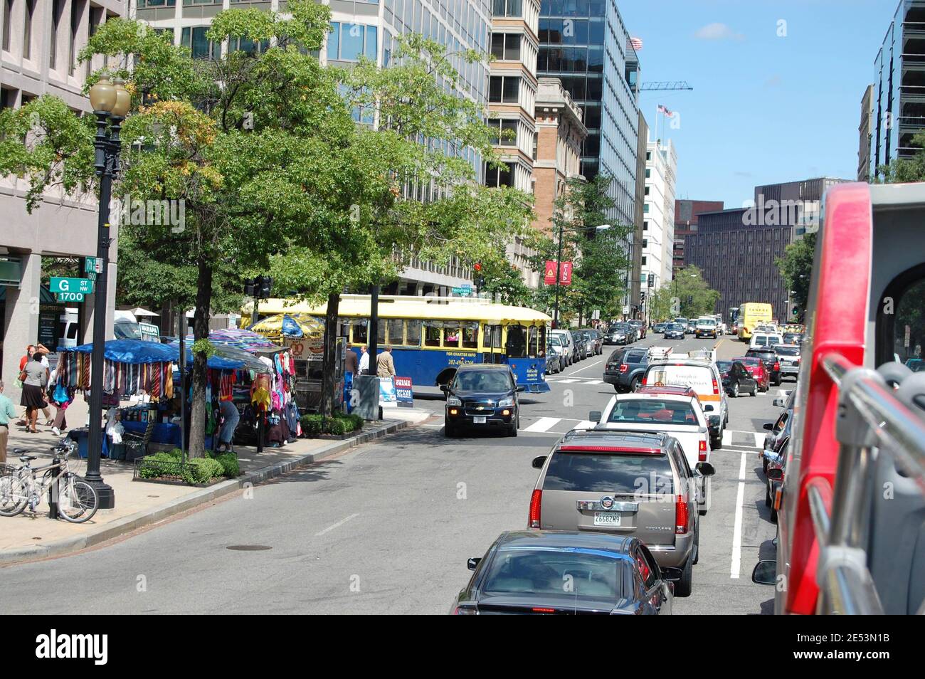 Washington dc city street bus hi-res stock photography and images - Alamy