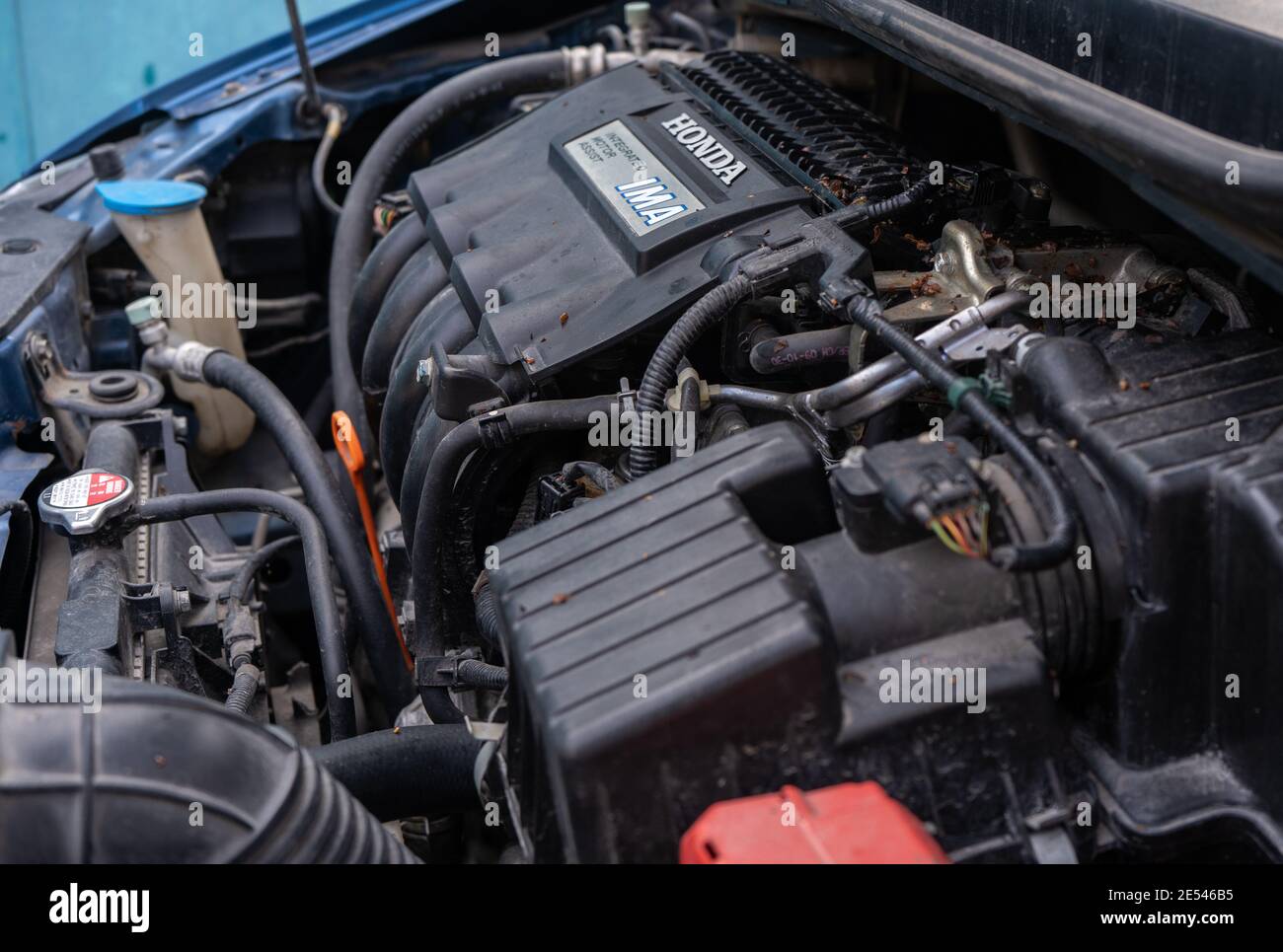 Honda Ima Engine System In A Used Hybrid Car Stock Photo Alamy