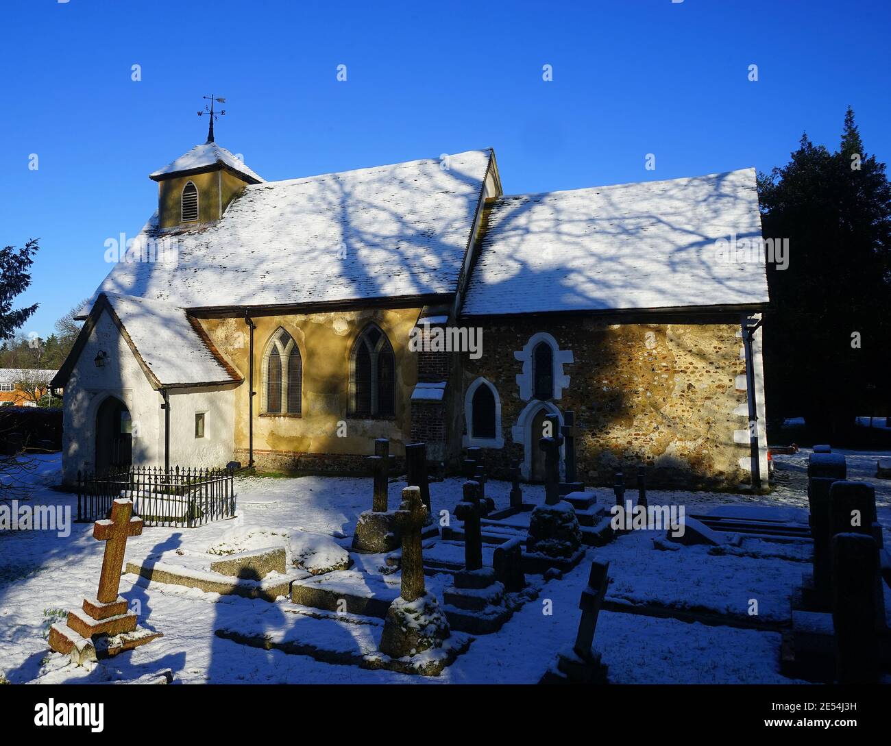 A snowy view of the Church of St Mary the Virgin, Letchworth Stock Photo