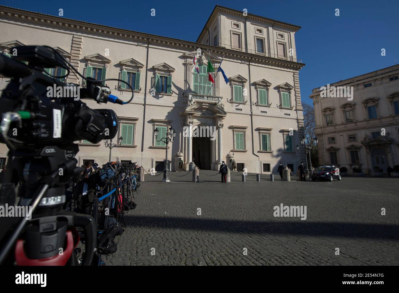 Rome, 26/01/2021. Italian Prime Minister Giuseppe Conte visits the Palazzo del Quirinale to hand his resignation to the President of the Republic, Sergio Mattarella. The Italian Government crisis has begun last week after the defection of the two Cabinet ministers belonging to the tiny party, Italia Viva (Italy Alive), led by former Italian Prime Minister Matteo Renzi. Credit: LSF Photo/Alamy Live News Stock Photo