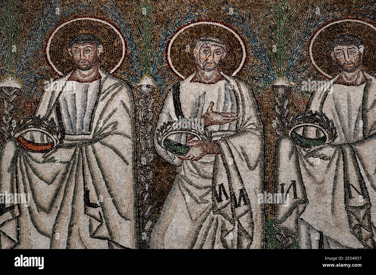 Saint In Robe White robed saints hi-res stock photography and images - Alamy