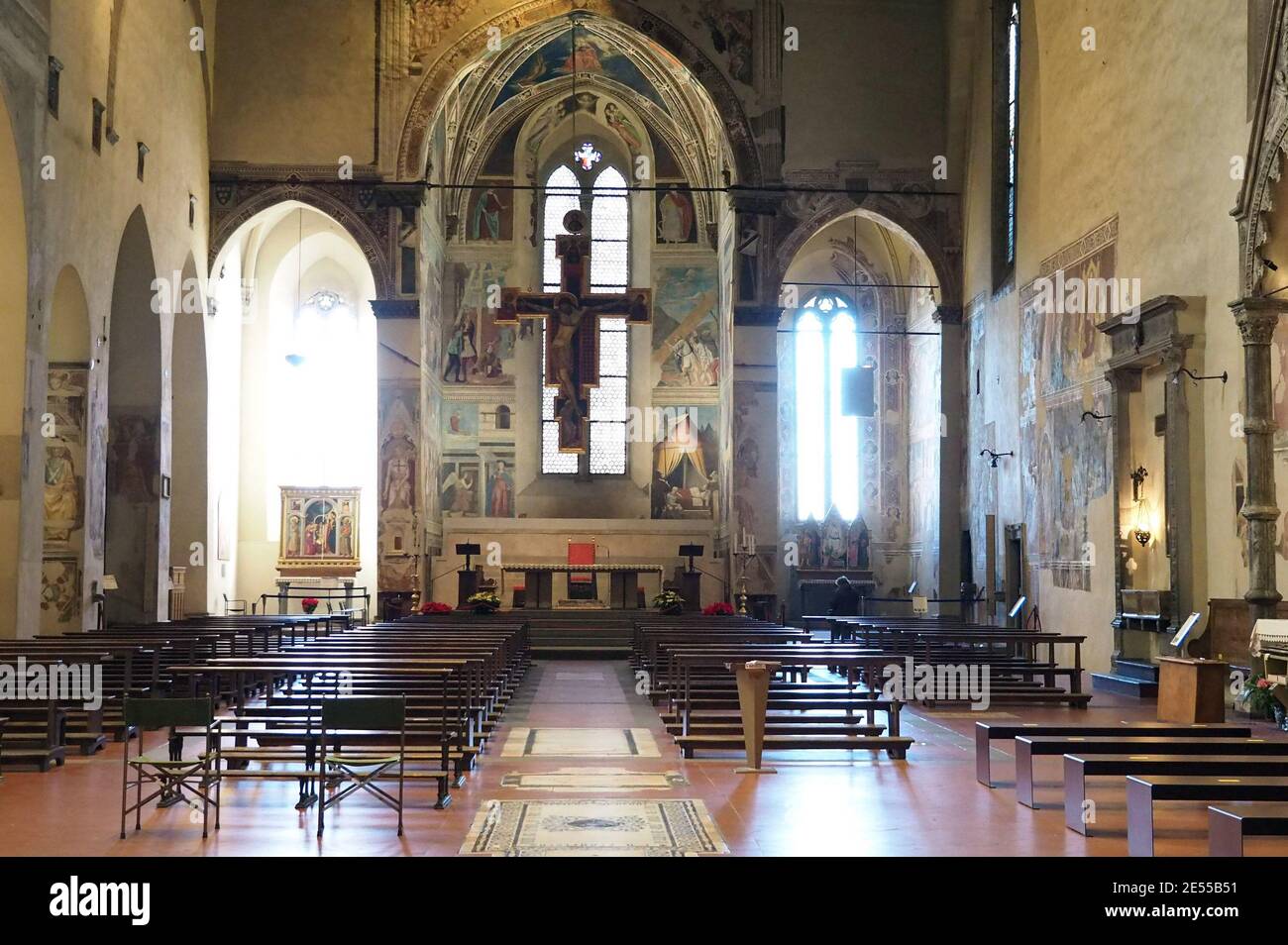 Italy, Tuscany region, Arezzo, January 26, 2021 : Basilica of San Francesco, the frescoes  'The Stories of the True Cross' painted by Piero della Francesca, today reopening after the closure due the covid-19 pandemic.    Photo © Daiano Cristini/Sintesi/Alamy Live News Stock Photo