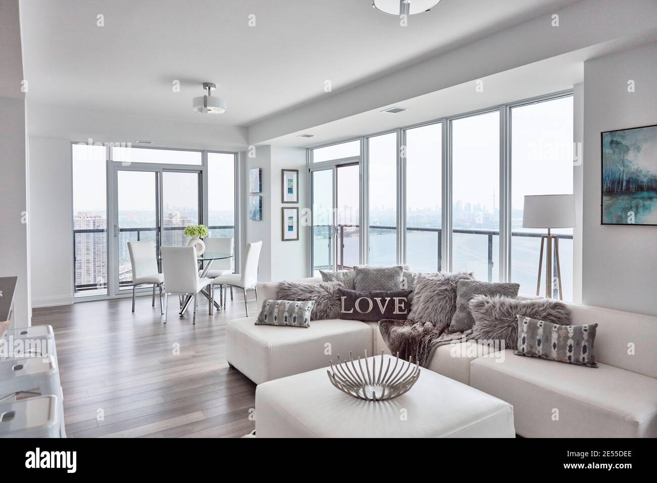 Toronto waterfront luxury condominiums Stock Photo - Alamy