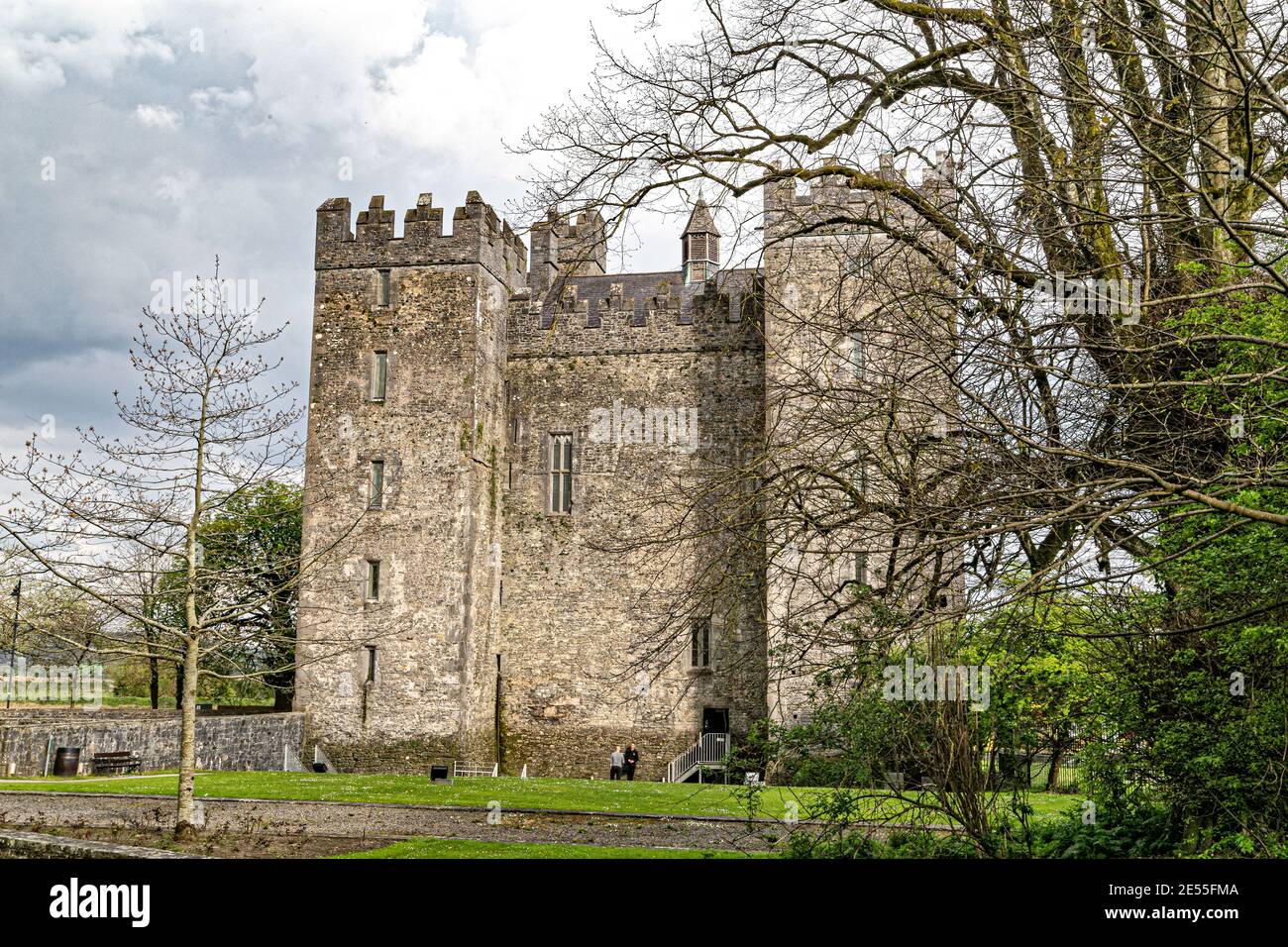Bunratty, County Clare, Ireland. 23th April, 2016. Bunratty Castle, built in 1425, in County Clare, Ireland. Stock Photo