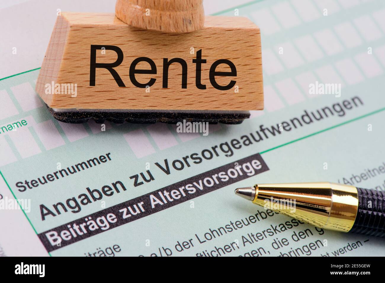 Formular Für Steuererklärung Ans Finanzamt Stock Photo - Alamy