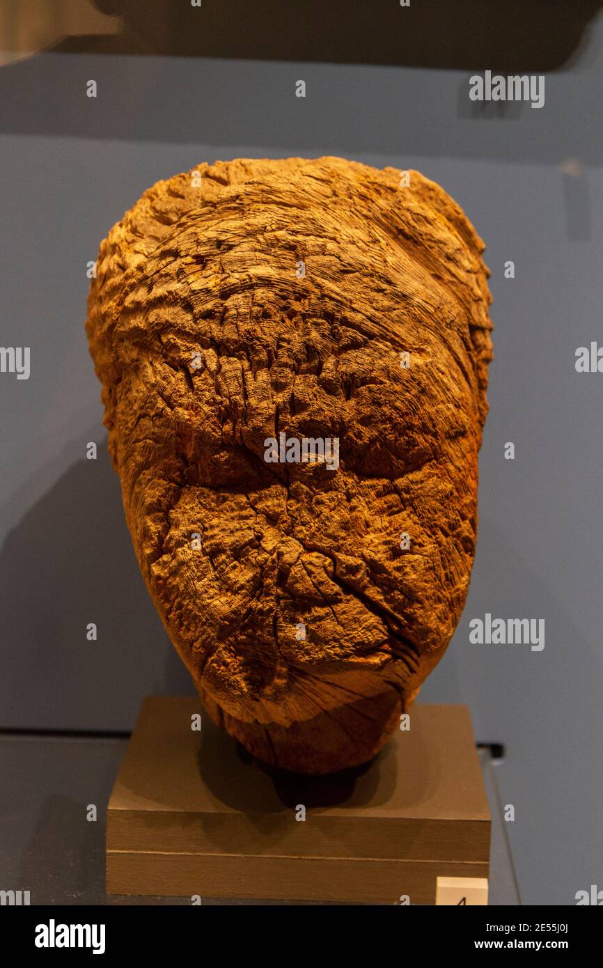 Head Of Life sized Wooden Statue Dishasha Old Kingdom Ashmolean Head Of Life sized Wooden Statue Dishasha Old Kingdom Ashmolean