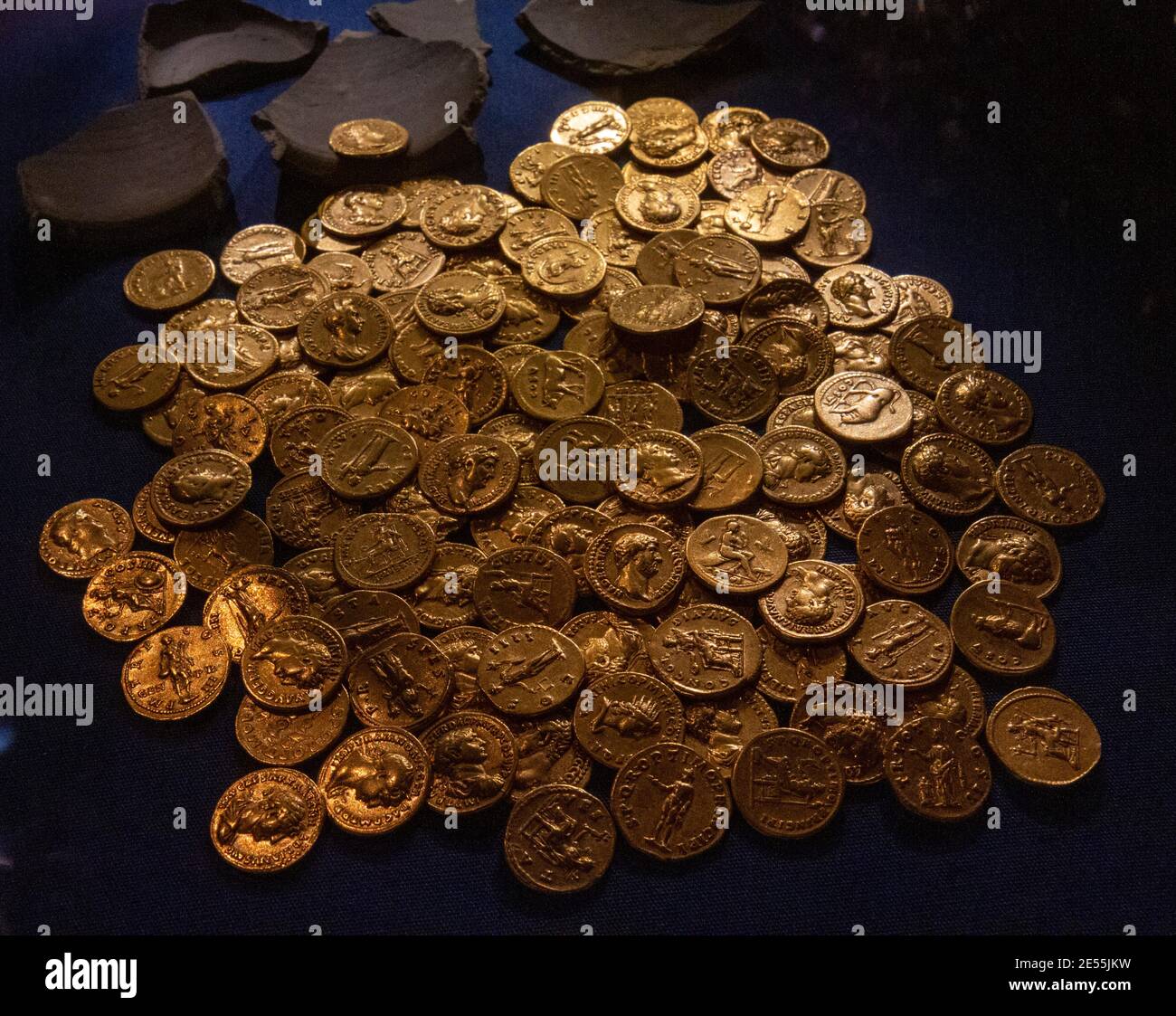 The Didcot Hoard of rare Roman gold coins Ashmolean Museum, the University of Oxford's museum of art and archaeology, Oxford UK. Stock Photo