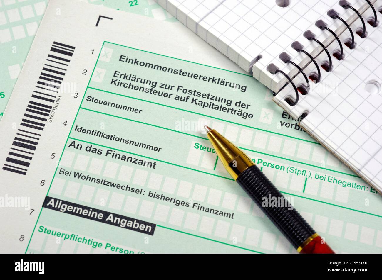 Formular für Einkommensteuererklärung beim Finanzamt Stock Photo