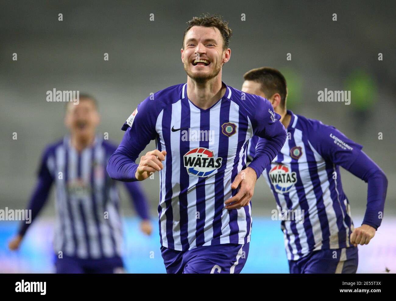 Aue, Germany. 26th Jan, 2021. Football: 2. Bundesliga, FC Erzgebirge Aue - Würzburger  Kickers, Matchday 18, at Erzgebirgsstadion. Aue's Florian Ballas celebrates  after his goal to make it 2:1. Credit: Robert Michael/dpa-Zentralbild/dpa -